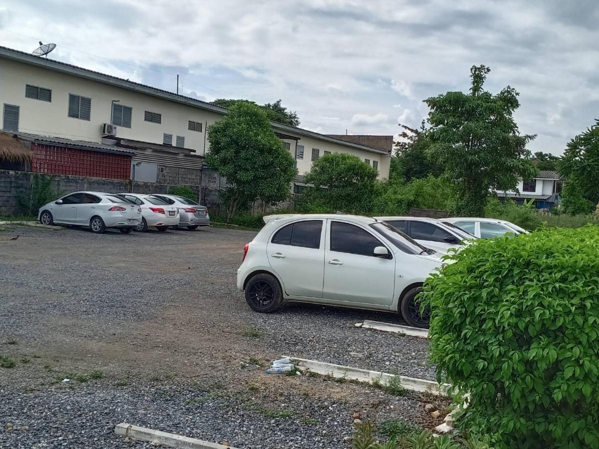โสดาอพาร์ทเม้นท์​ Apartment Ban Lam Phak Kut Екстериор снимка